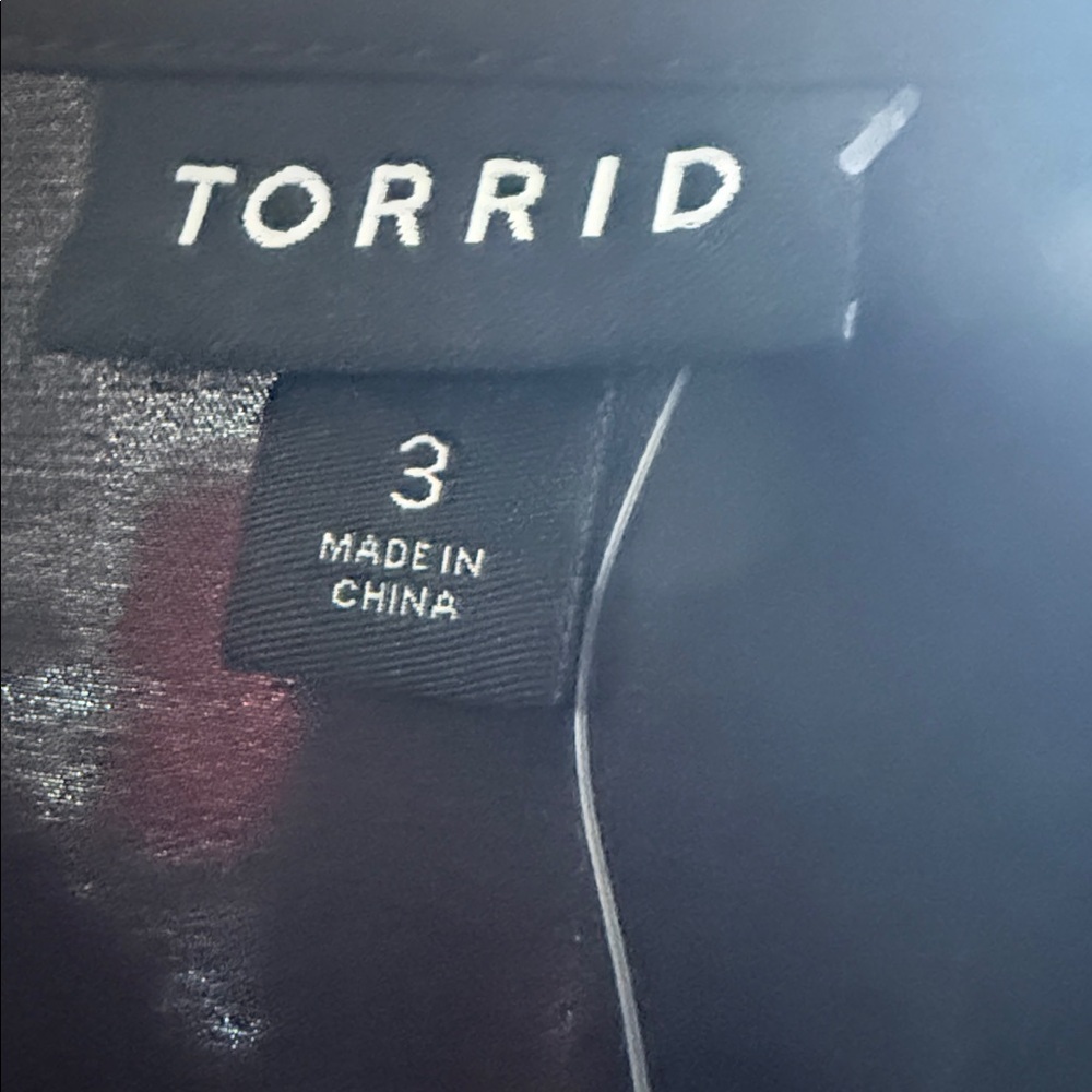 Torrid Peplum Blouse Deep Black, Satin Button Front Long Sleeve NWT 3X - Picture 13 of 13